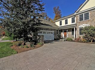 54 Lara Pl #402, Warren, NJ 07059