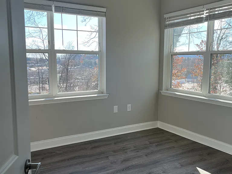 22 Wedgefield Dr #201 — Photo 3