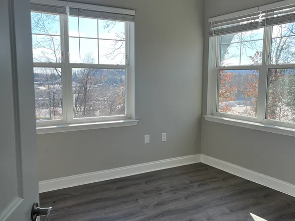22 Wedgefield Dr, Asheville, NC