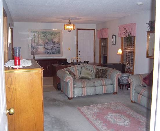1st image of 35 Burnham St Floor 2
