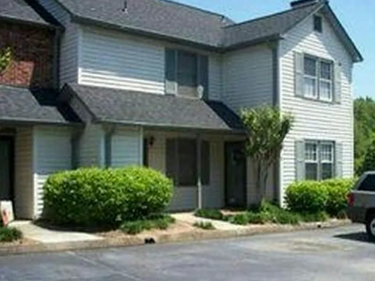 1913 Spring Wood Dr — Photo 1
