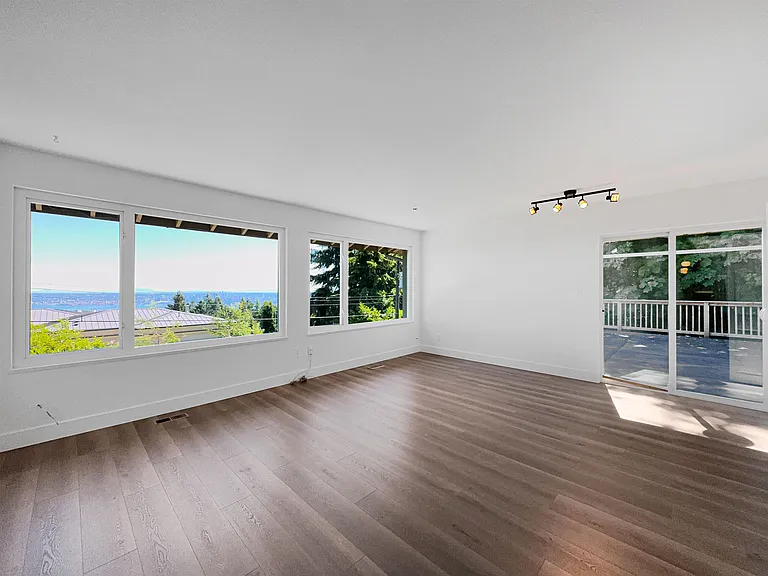 1040 Crestline Rd — Photo 11