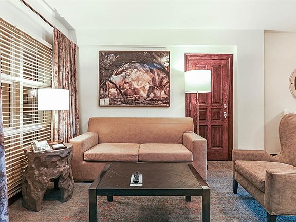3rd image of 26 Avondale Ln Suite 304