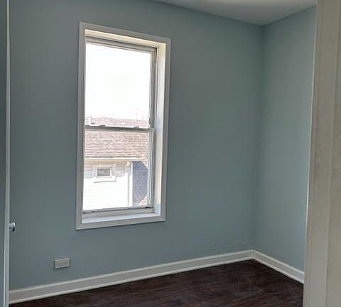 2nd image of 1408 Kenilworth Ave APT 2