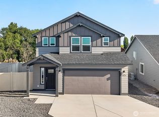 2024 N Oak Rd, Moses Lake, WA 98837