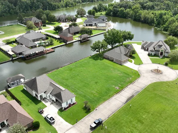 78 Woodview Dr, Morgan City, LA 70380