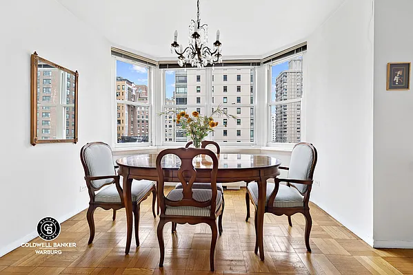 Sold by Coldwell Banker Warburg | media 11