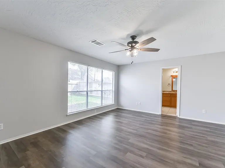 16606 Burlcreek — Photo 21