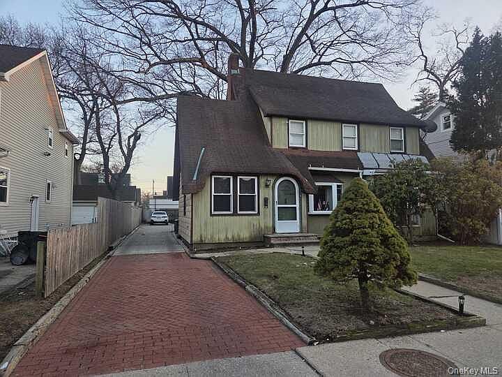 1st image of 111 W Centennial Avenue