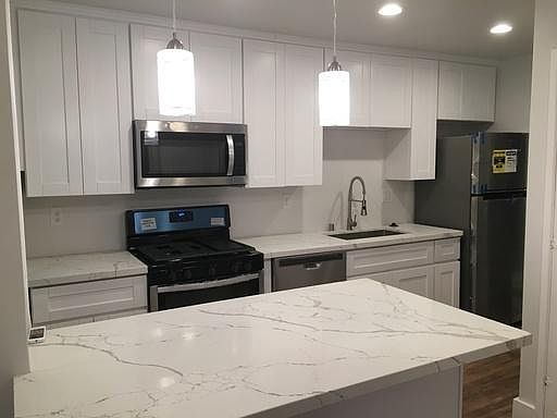 4th image of 4725-29 4th St