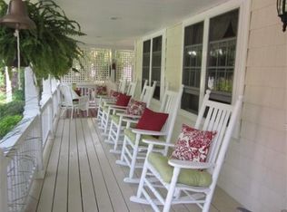 77 Parkedge Dr, Feeding Hills, MA 01030