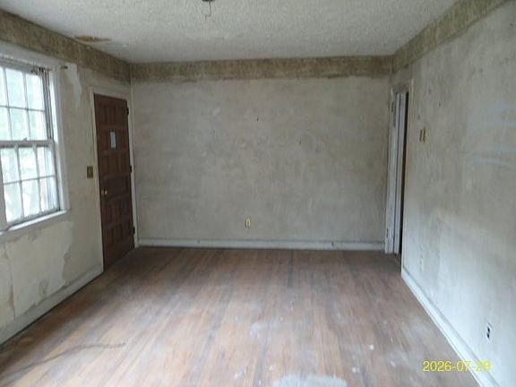 4th image of 2730 King St