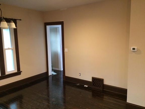 Family room going into the kitchen