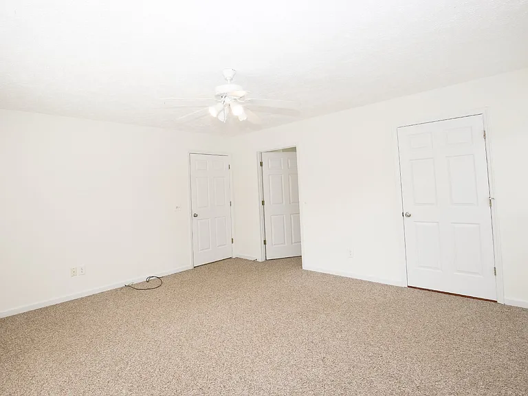 8 Moore Dr — Photo 37