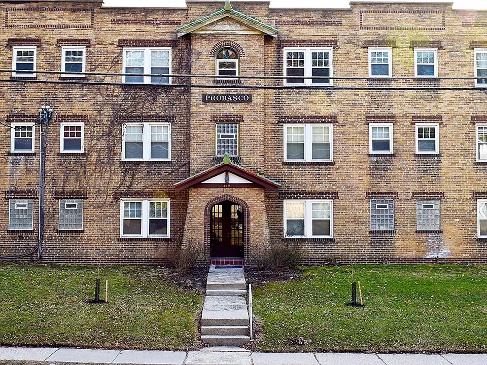 415-419-423 Probasco St