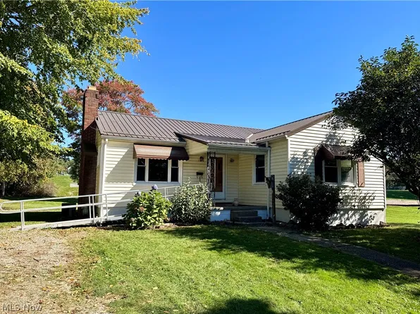 1400 S 15th St, Coshocton, OH 43812