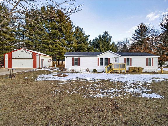 2nd image of 2116 MAPLE STREET