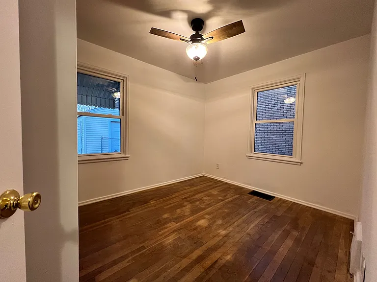 817 W Meadows Pl — Photo 10