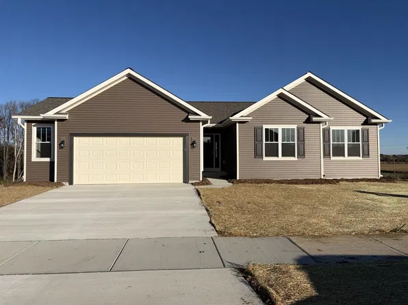 821 Ryan RIDGE, Watertown, WI 53094