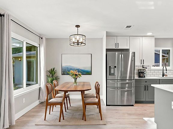 4th image of 12713 Rhea Ct