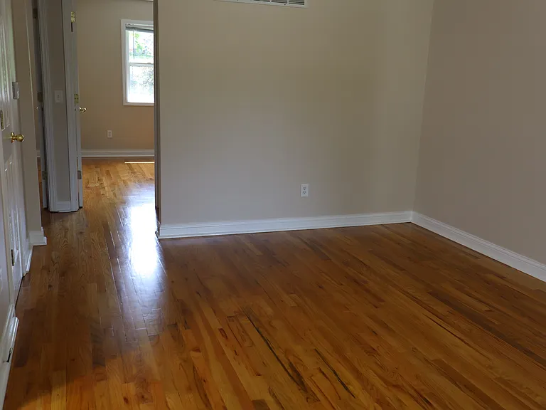 3327 SE 4th Ct — Photo 5