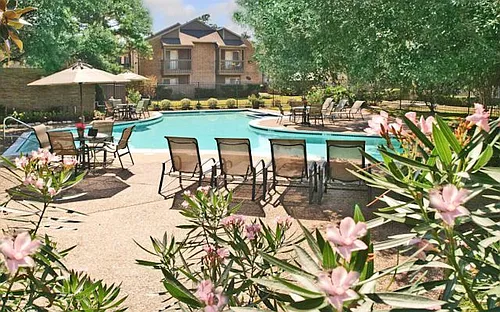 Applewood Village Apartments Photo 1