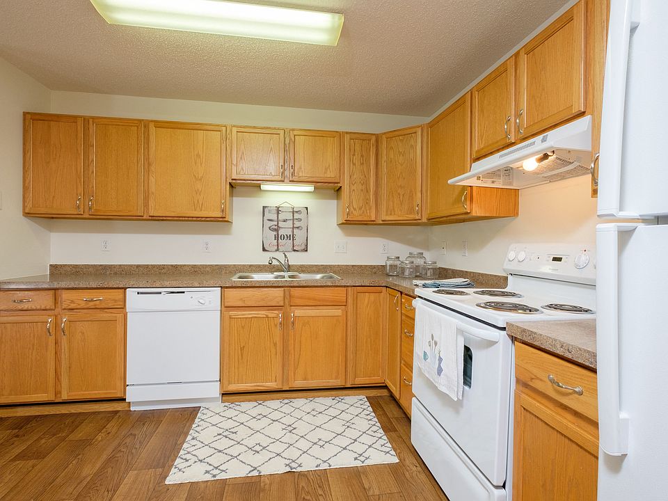 Fargo, ND Danbury Apartments | Kitchen