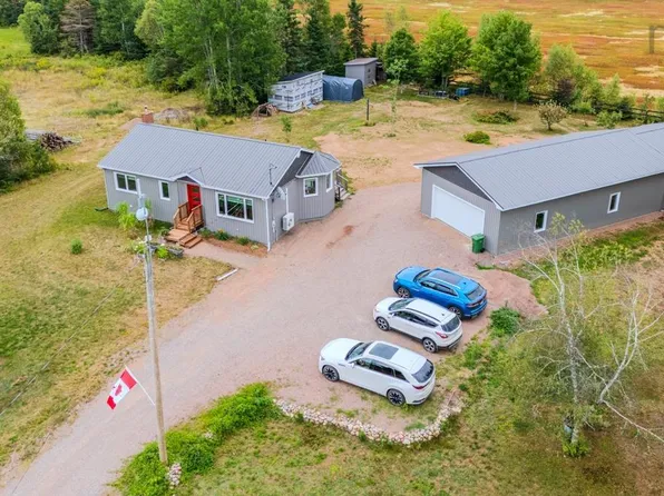 7048 Highway 2, Portapique, NS B0M 1B0