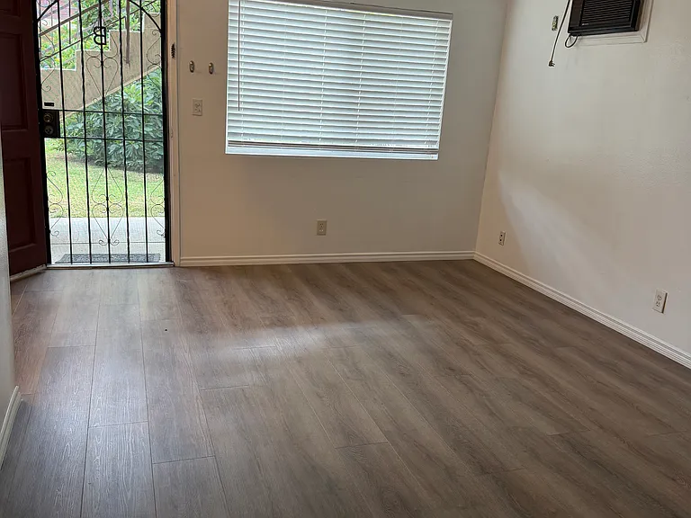 4515 Cypress Ave #B — Photo 11
