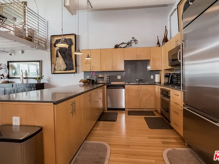 1130 S Flower St #416 — Photo 17