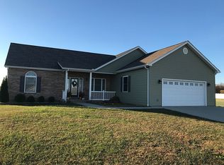 489 Monarch Ave, Pinckneyville, IL 62274