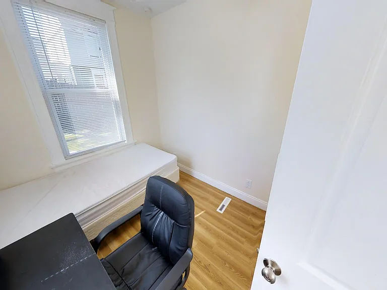 321 Westcott St #4 — Photo 7