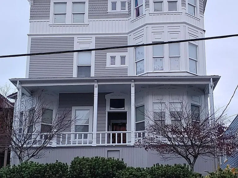 Taylor Place Property — Photo 1