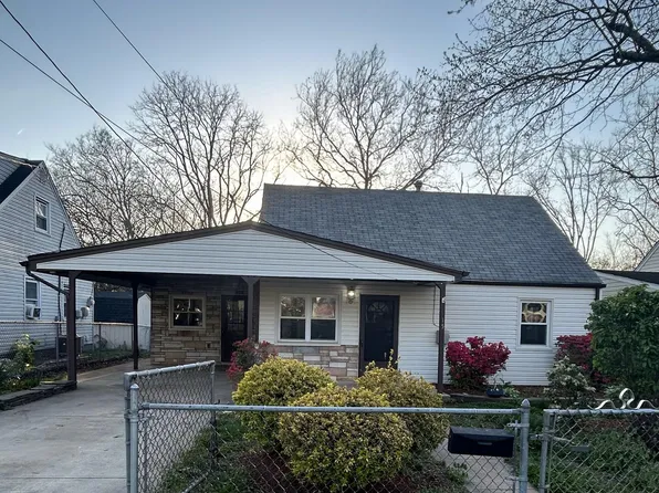 159 Kent Dr, Manassas Park, VA 20111