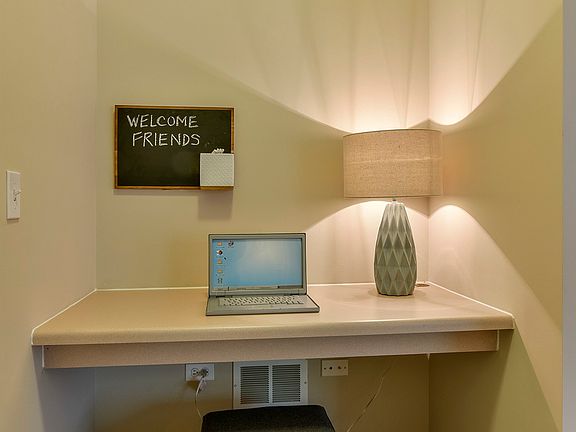 4th image of 810 N Edinburgh Ct APT 101