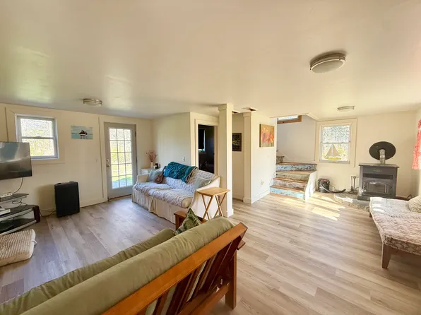 29 Hidden Drive, Vinalhaven, ME 04863