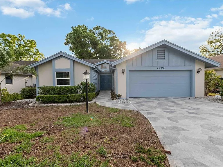 7795 Pine Trace Dr — Photo 1