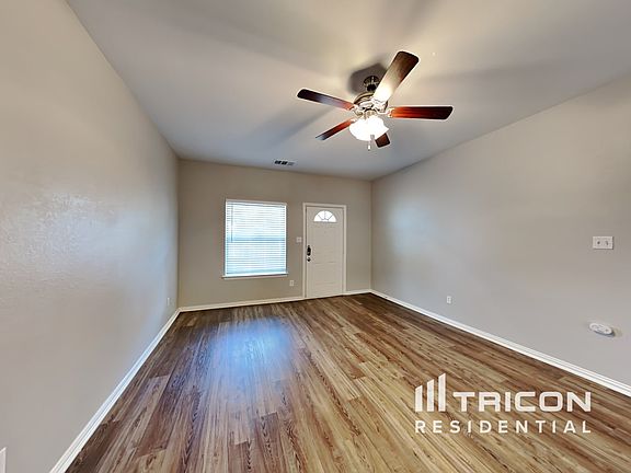 3rd image of 2731 Star Ave