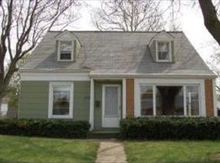 1079 South St, Elgin, IL 60123