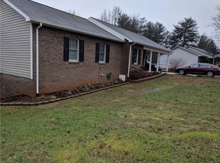 1724 33rd Street Cir SW, Hickory, NC 28602