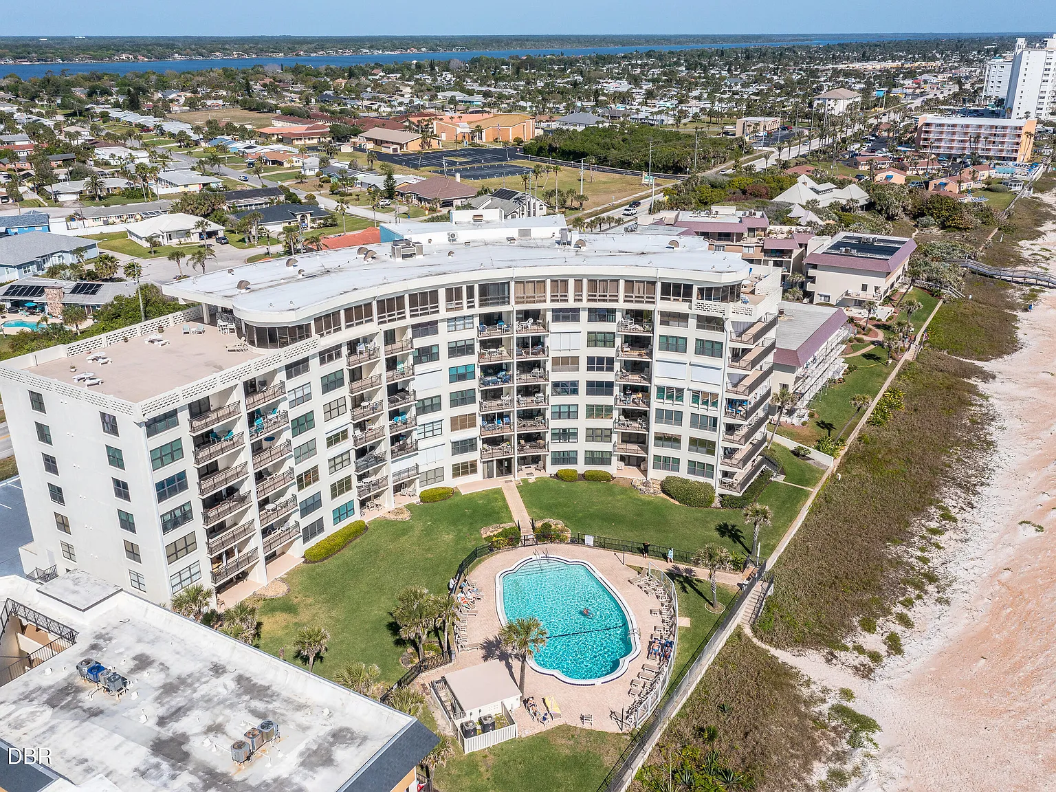 3 bed, 3.0 bath, 3344 sqft, $6,000 — Photo 4