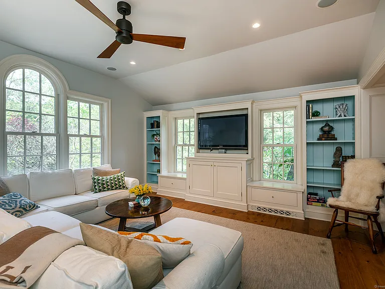 102 Westwoods Rd #1 — Photo 6