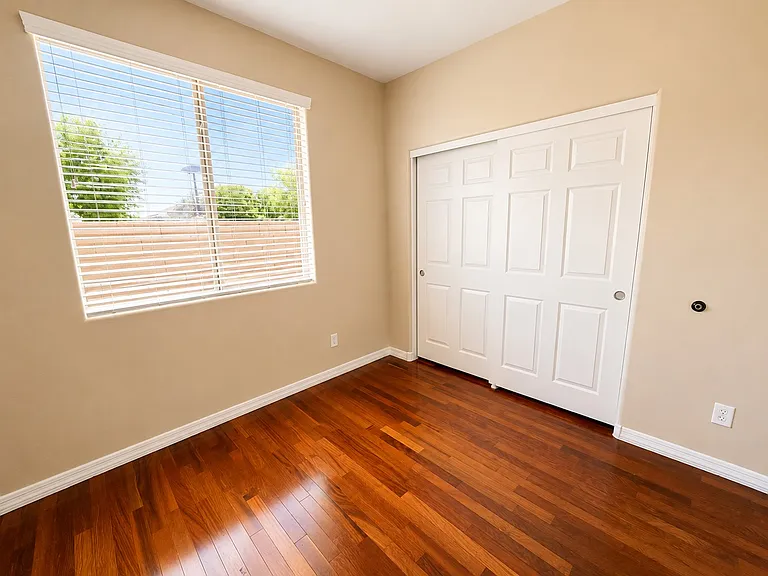 8206 S 22nd Ln — Photo 25
