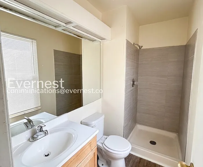 2702 Dickens Dr — Photo 4
