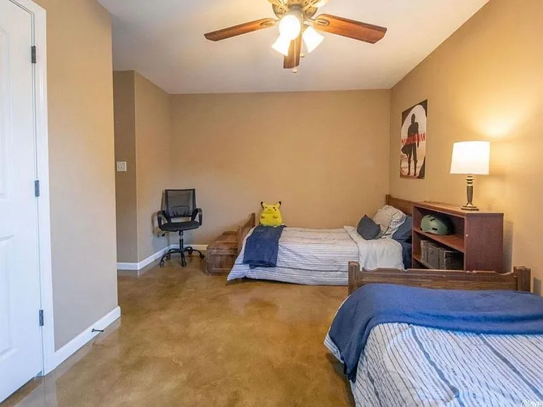 1722 Milburn Dr — Photo 25