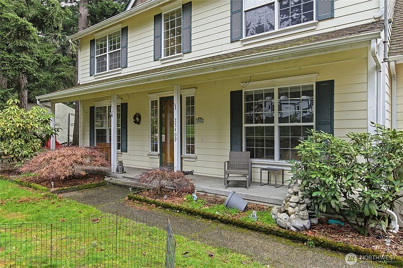 4th image of 25409 159th Avenue E