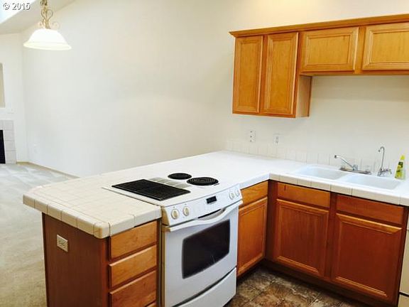 5th image of 4000 NE 109th Ave Unit 156