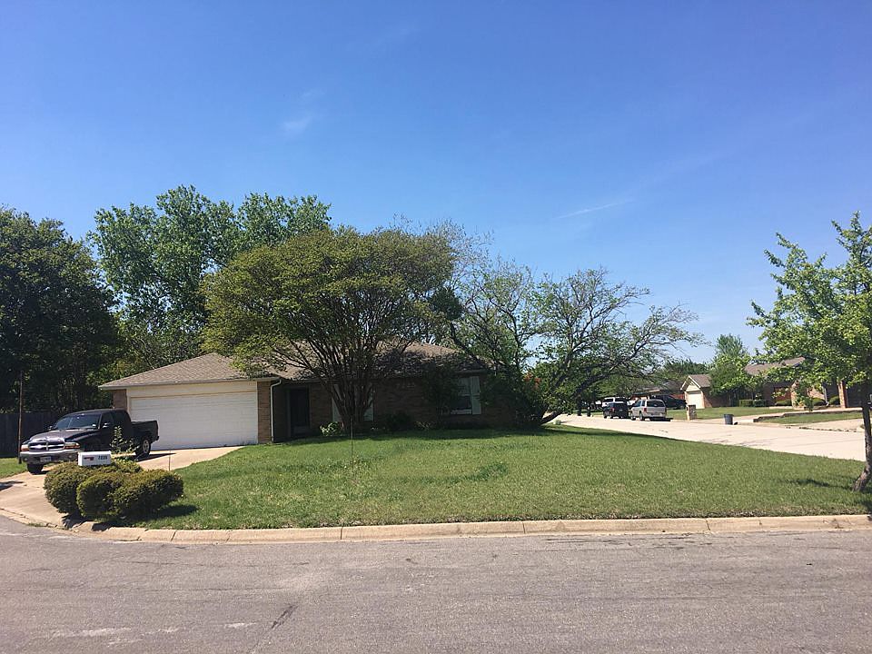 1st image of 7225 Windhaven Ct