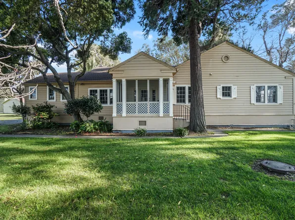 1004 Azuar Dr, Vallejo, CA 94592