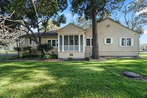 1004 Azuar Dr Photo 1